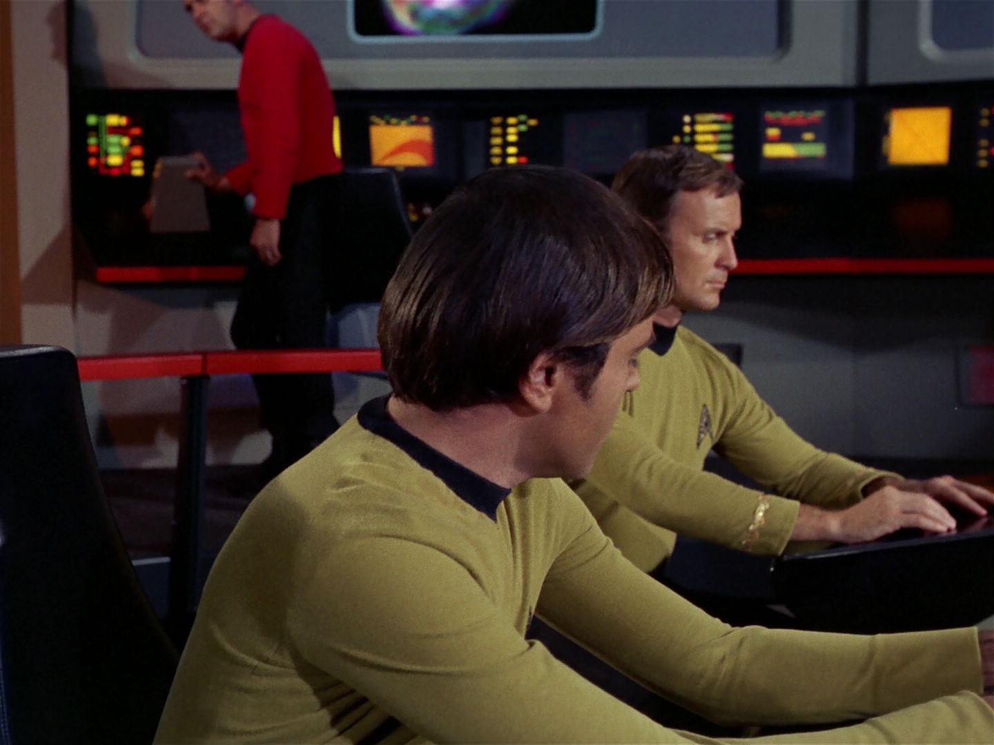 ariane179254_StarTrek_2x25_BreadAndCircuses_0065.jpg