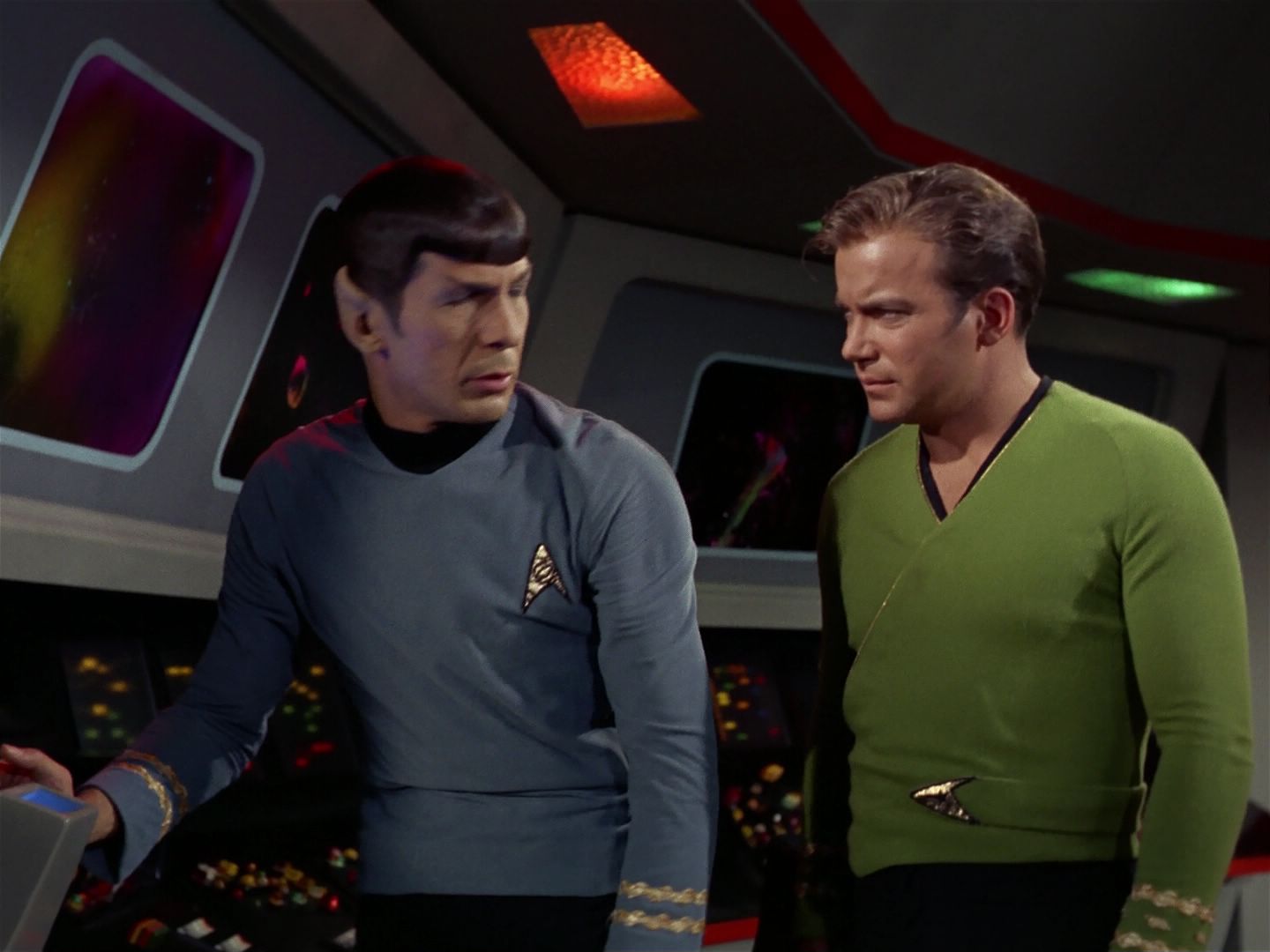 ariane179254_StarTrek_2x25_BreadAndCircuses_0082.jpg