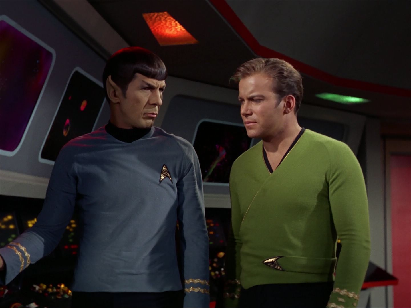 ariane179254_StarTrek_2x25_BreadAndCircuses_0093.jpg