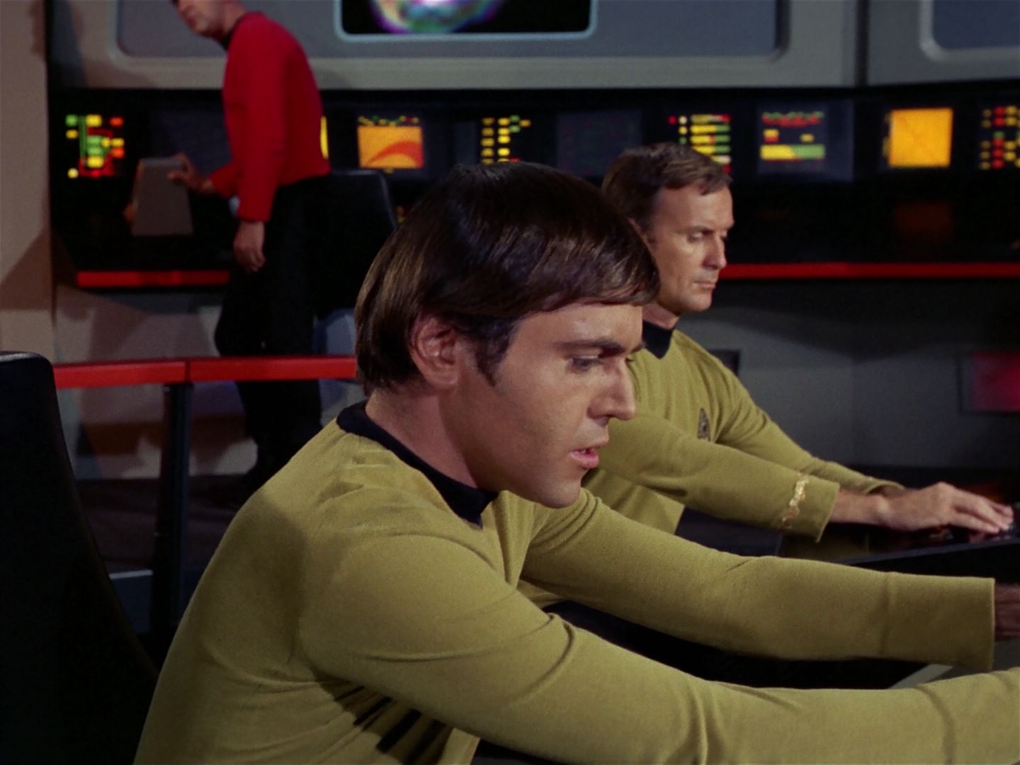 ariane179254_StarTrek_2x25_BreadAndCircuses_0094.jpg