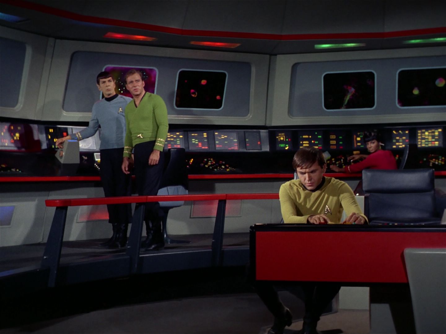 ariane179254_StarTrek_2x25_BreadAndCircuses_0097.jpg
