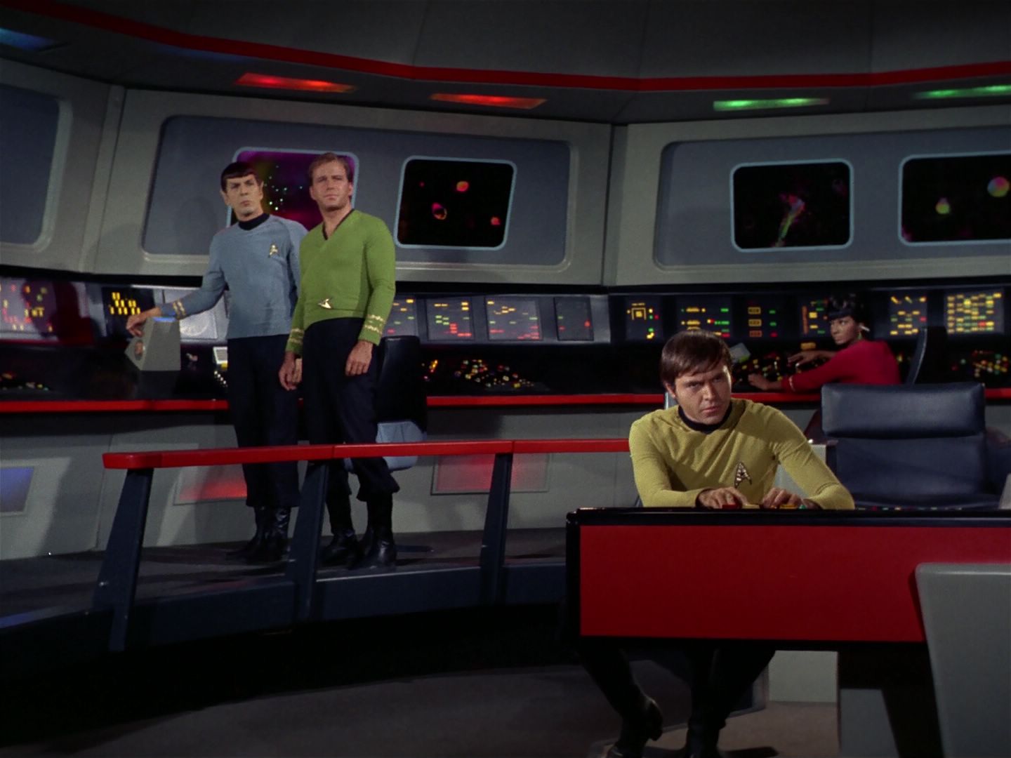 ariane179254_StarTrek_2x25_BreadAndCircuses_0098.jpg