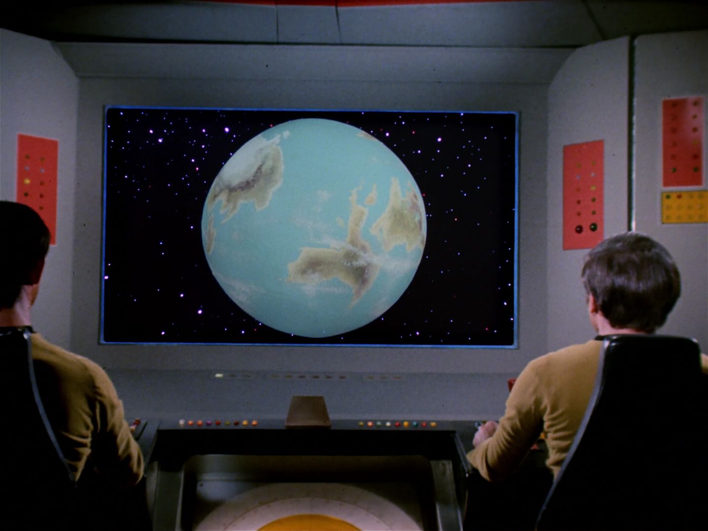 ariane179254_StarTrek_2x25_BreadAndCircuses_0104.jpg