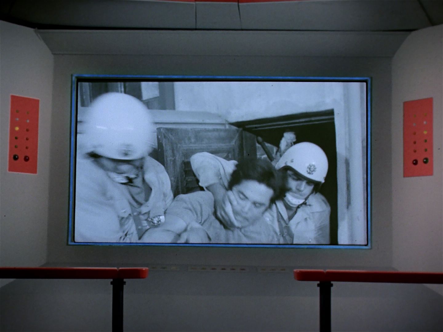 ariane179254_StarTrek_2x25_BreadAndCircuses_0184.jpg