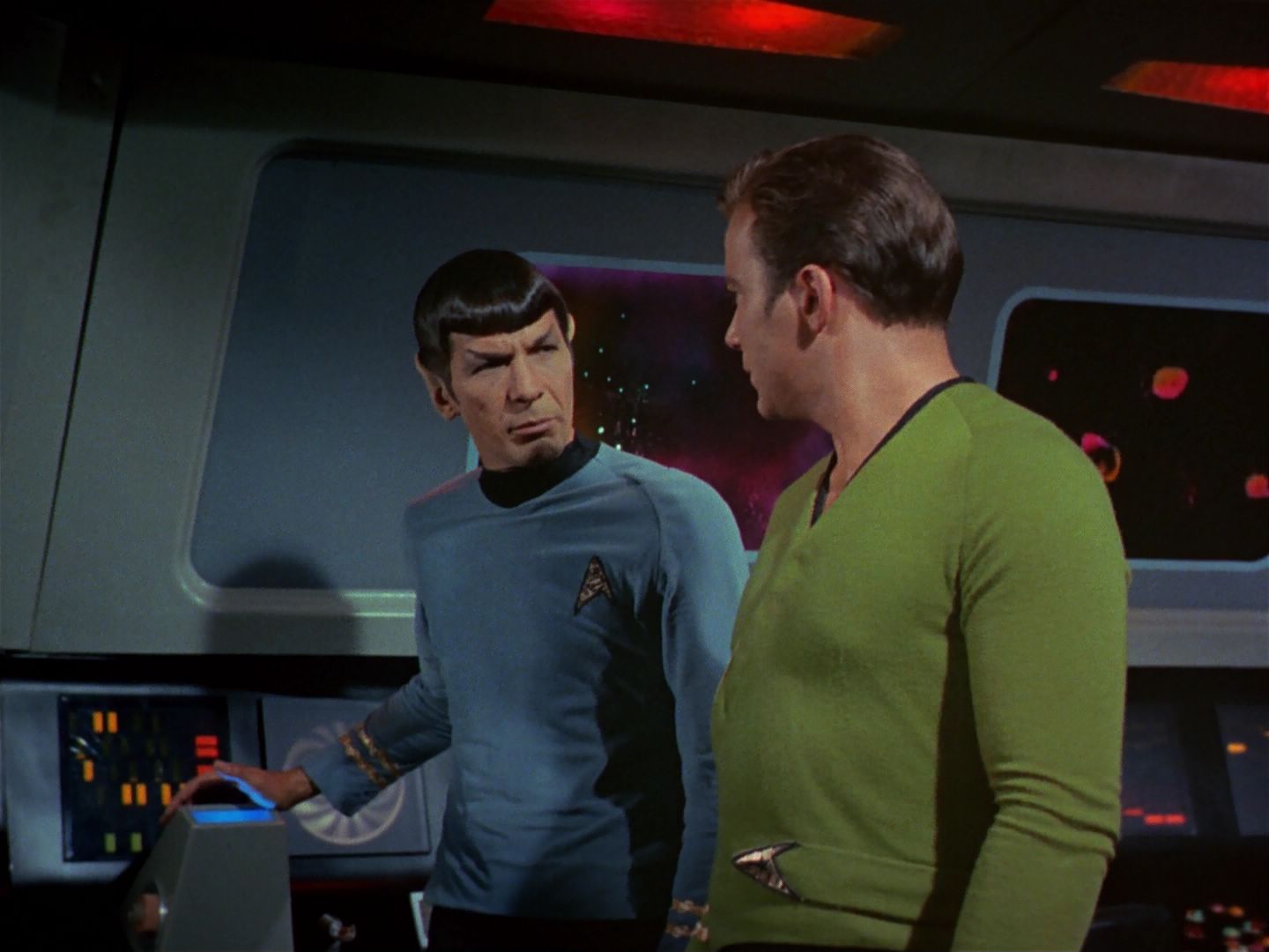 ariane179254_StarTrek_2x25_BreadAndCircuses_0235.jpg