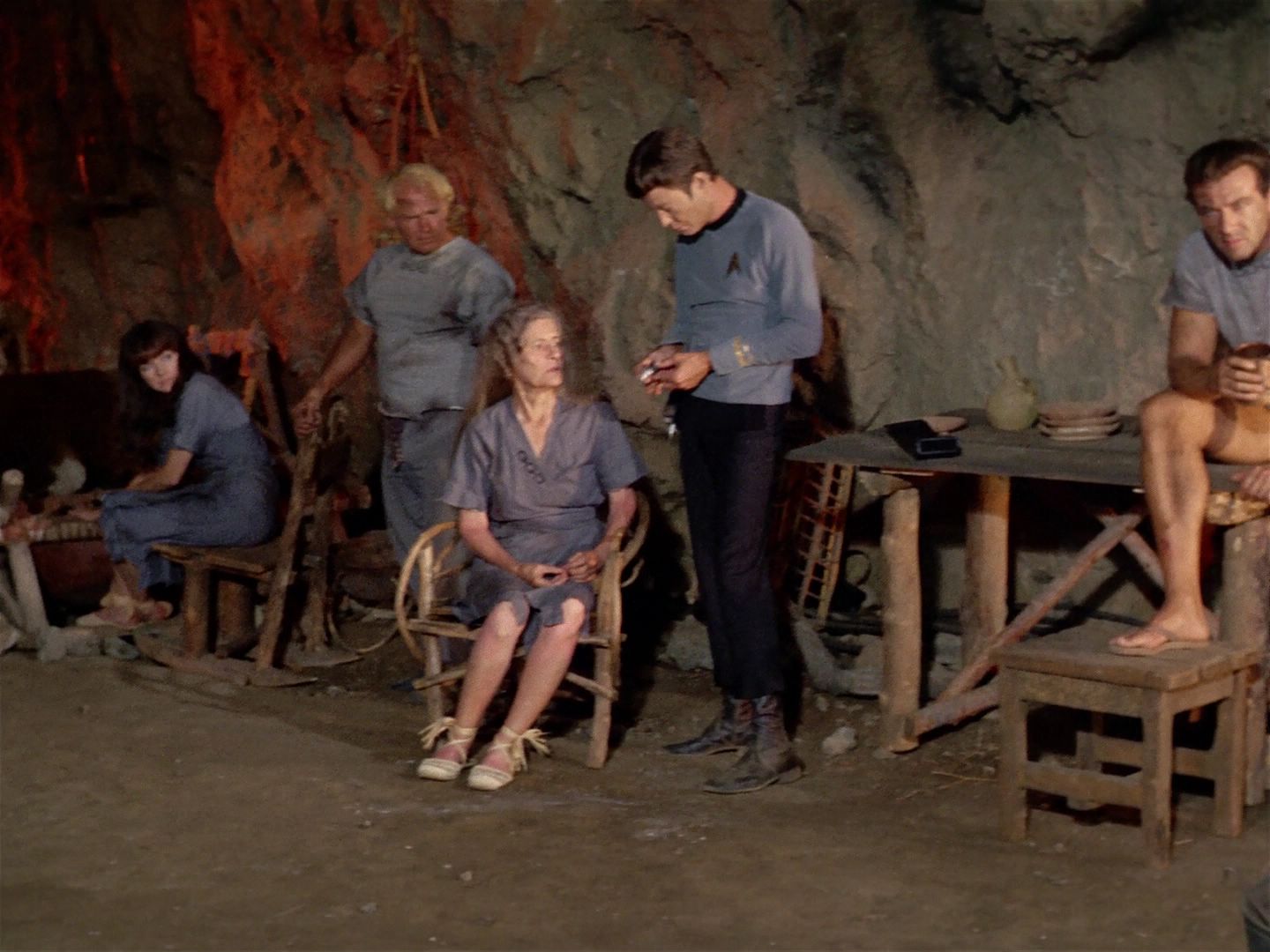 ariane179254_StarTrek_2x25_BreadAndCircuses_0745.jpg