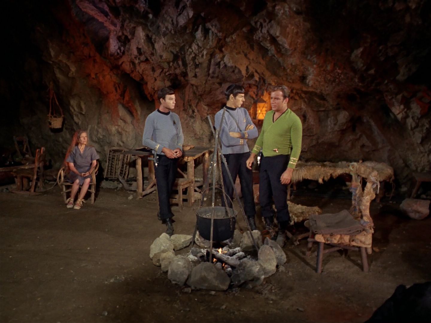 ariane179254_StarTrek_2x25_BreadAndCircuses_0937.jpg