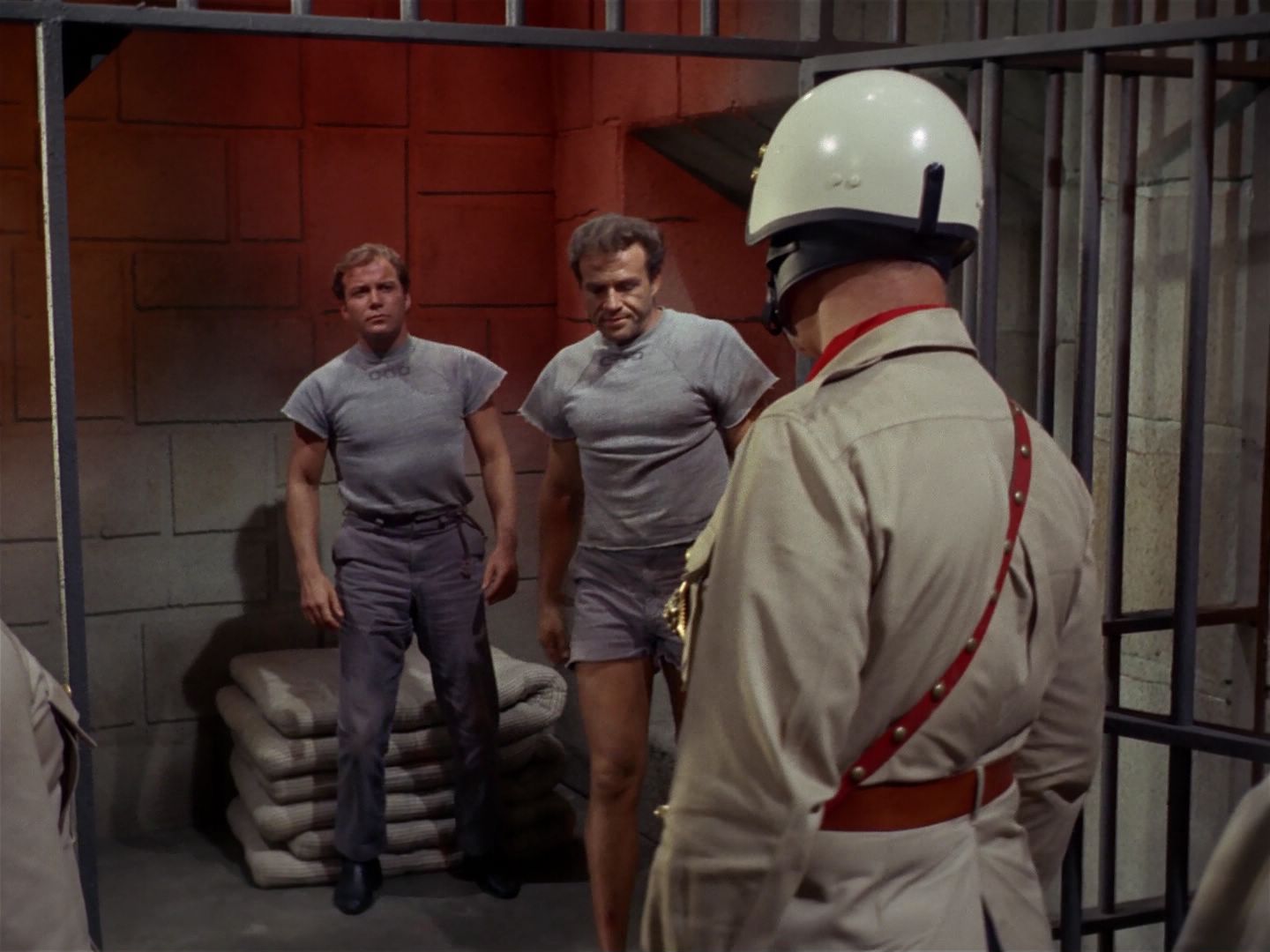 ariane179254_StarTrek_2x25_BreadAndCircuses_1337.jpg