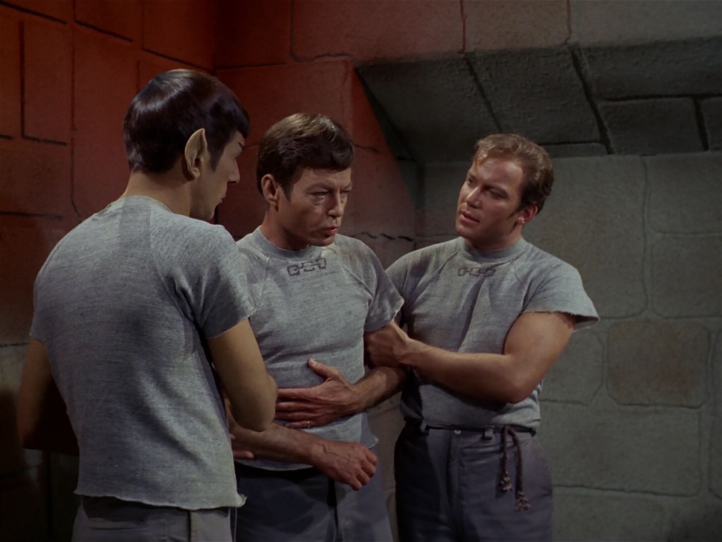 ariane179254_StarTrek_2x25_BreadAndCircuses_1381.jpg