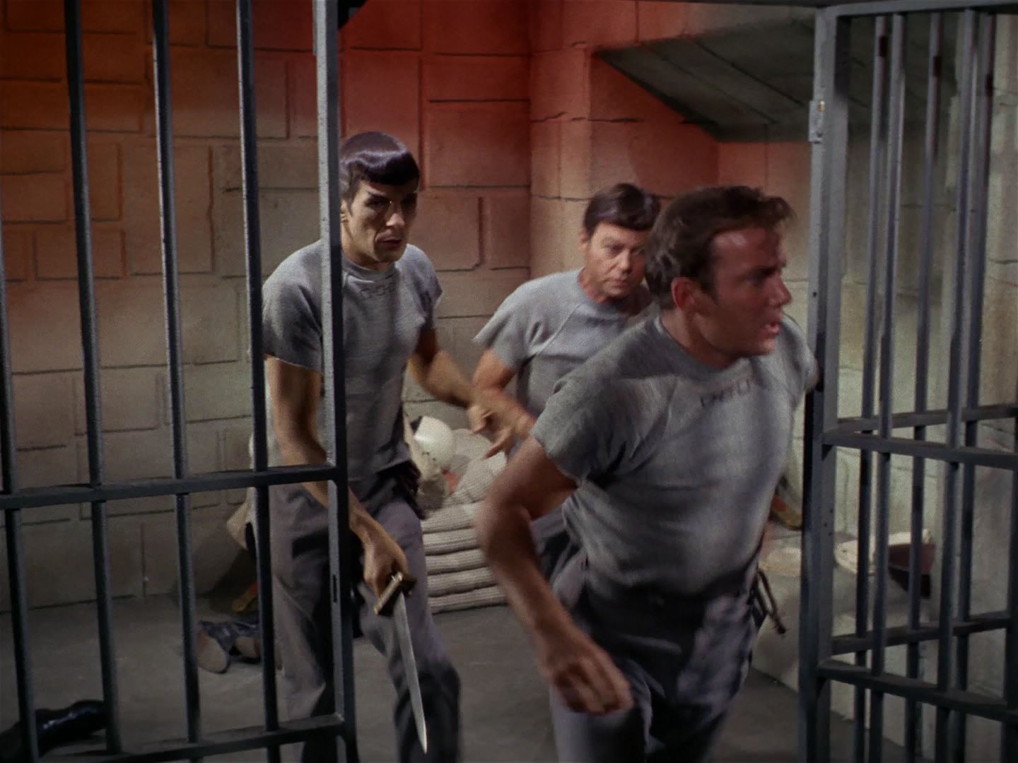 ariane179254_StarTrek_2x25_BreadAndCircuses_1403.jpg