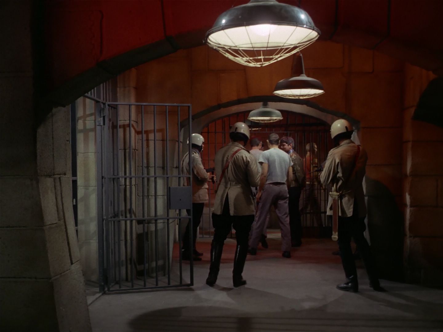 ariane179254_StarTrek_2x25_BreadAndCircuses_1468.jpg