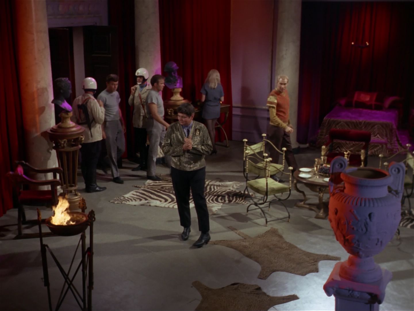 ariane179254_StarTrek_2x25_BreadAndCircuses_1476.jpg