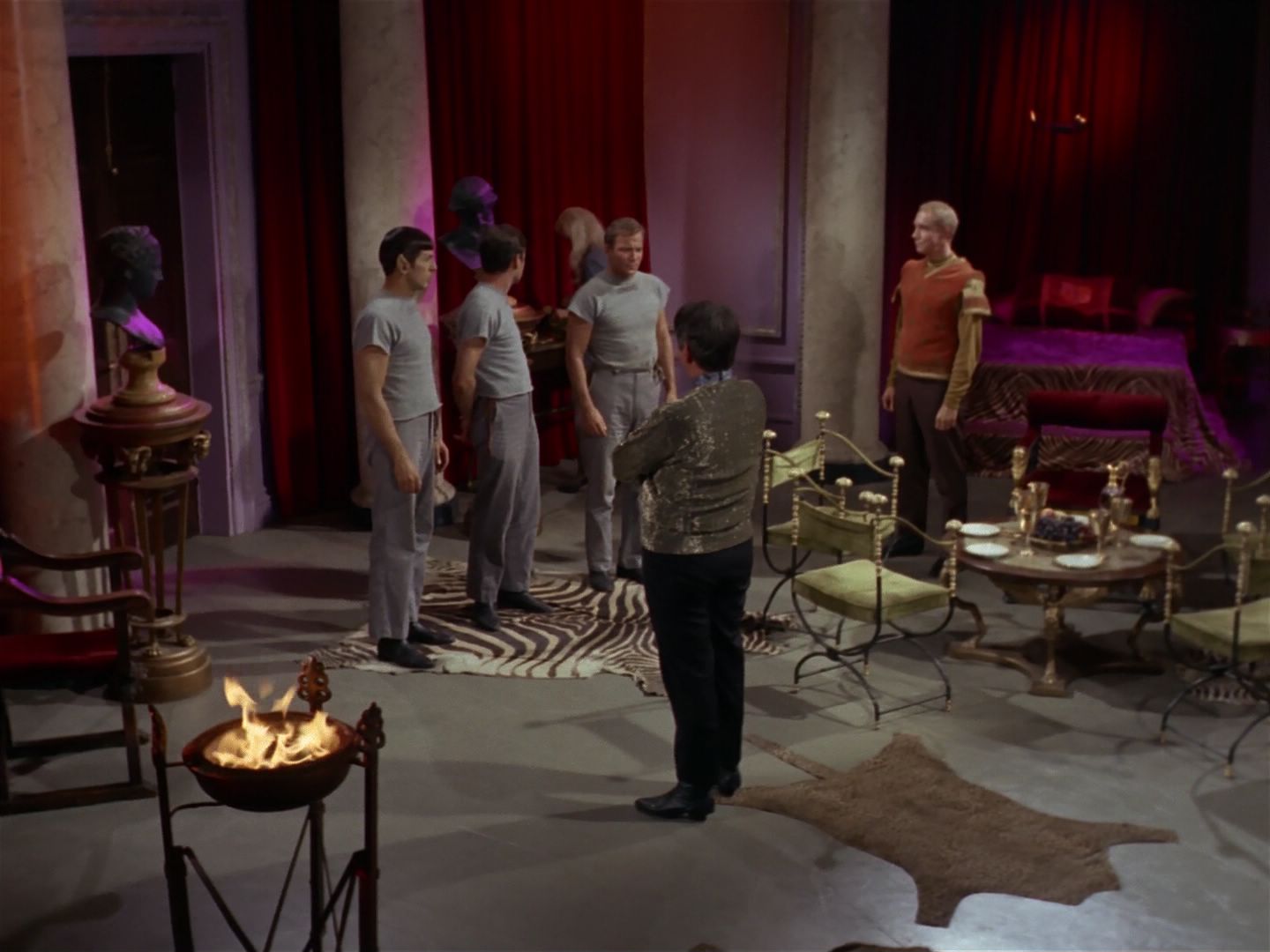 ariane179254_StarTrek_2x25_BreadAndCircuses_1482.jpg