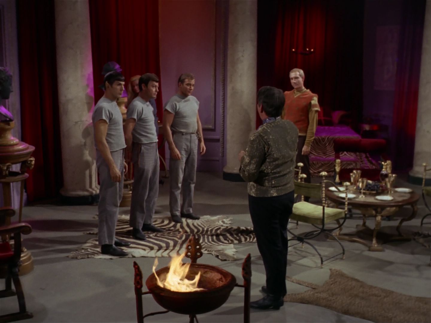 ariane179254_StarTrek_2x25_BreadAndCircuses_1485.jpg