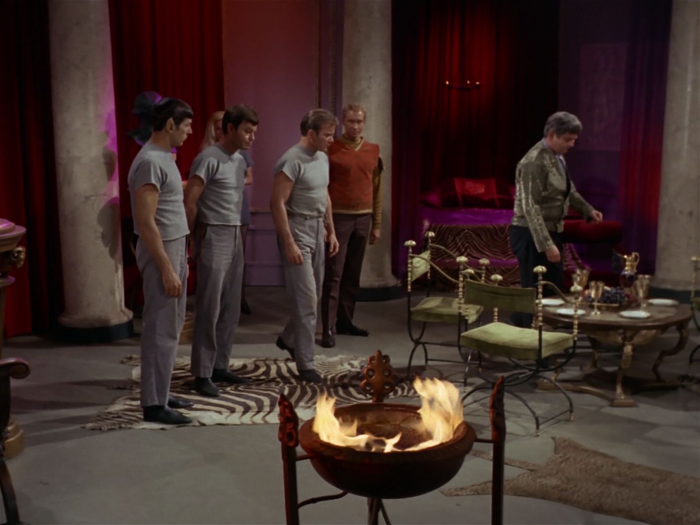 ariane179254_StarTrek_2x25_BreadAndCircuses_1516.jpg
