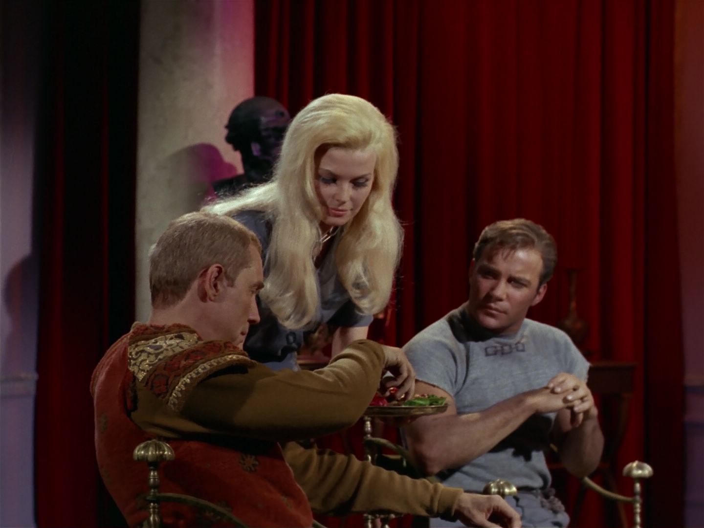 ariane179254_StarTrek_2x25_BreadAndCircuses_1541.jpg