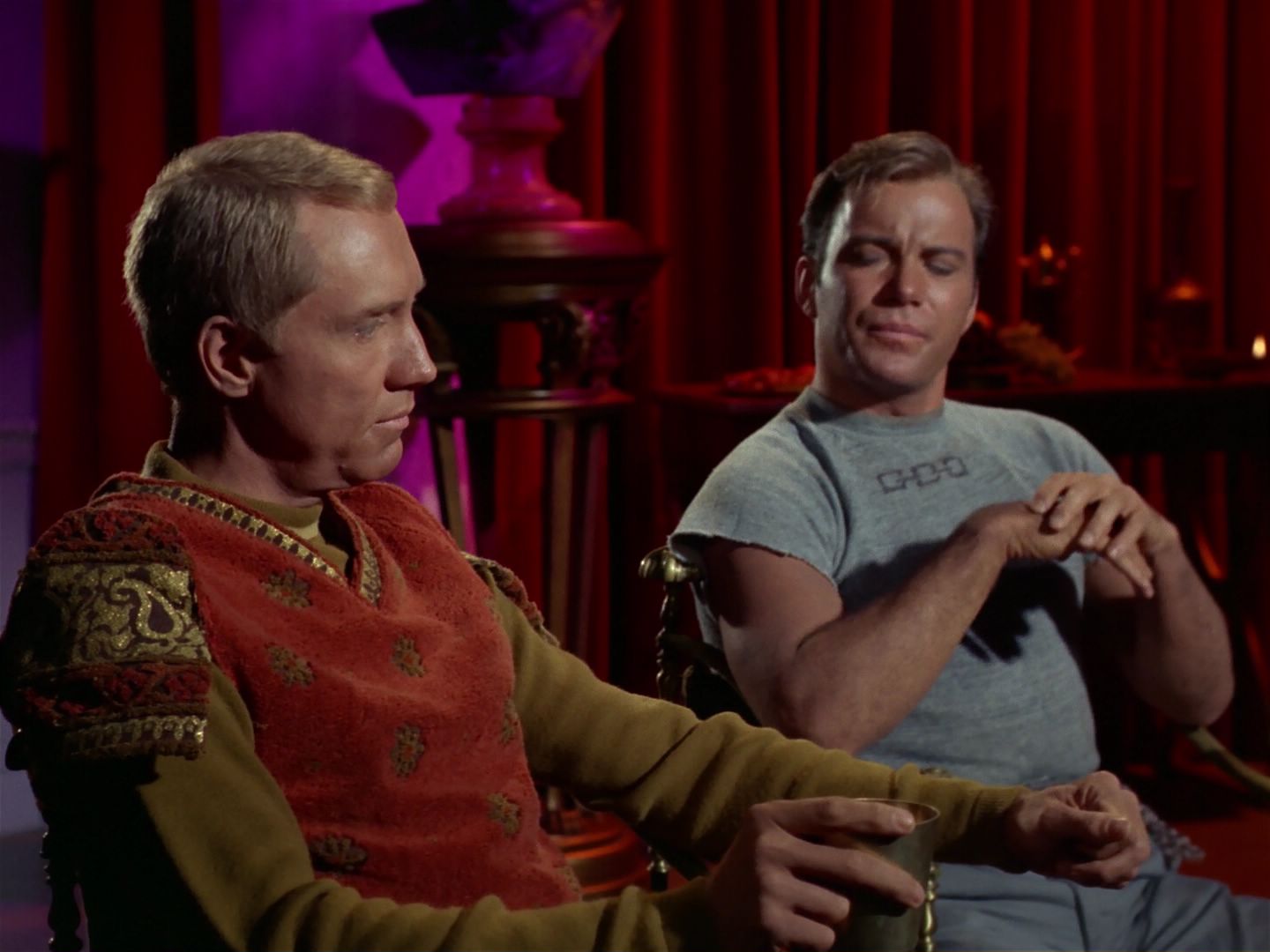 ariane179254_StarTrek_2x25_BreadAndCircuses_1654.jpg