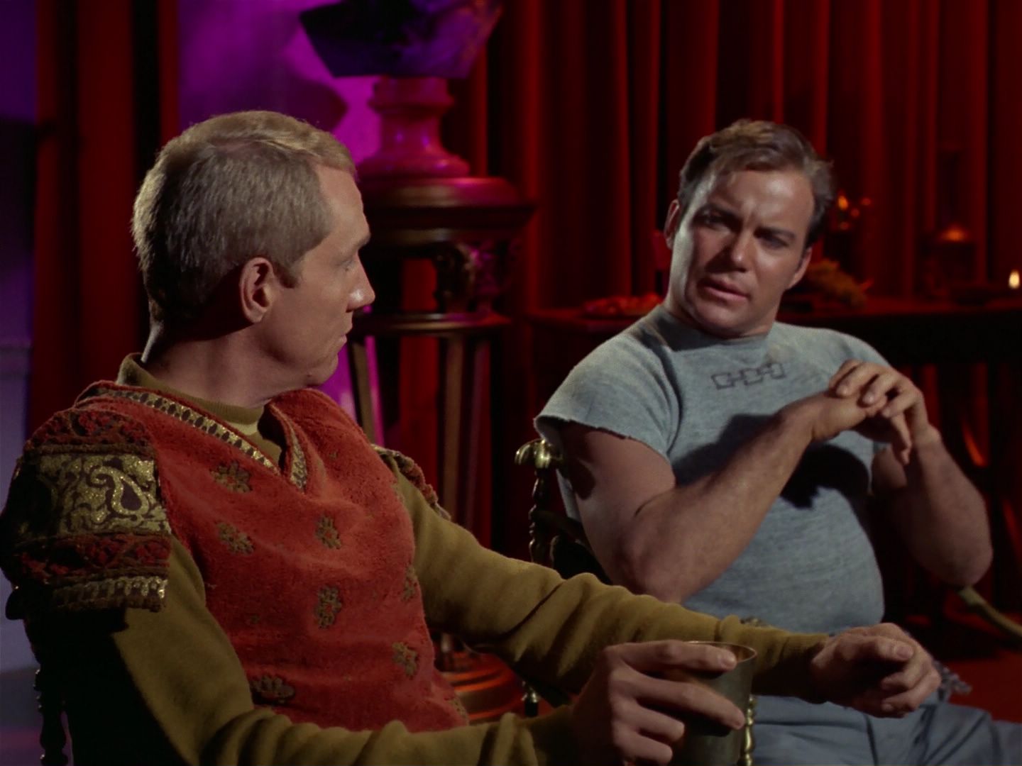 ariane179254_StarTrek_2x25_BreadAndCircuses_1655.jpg