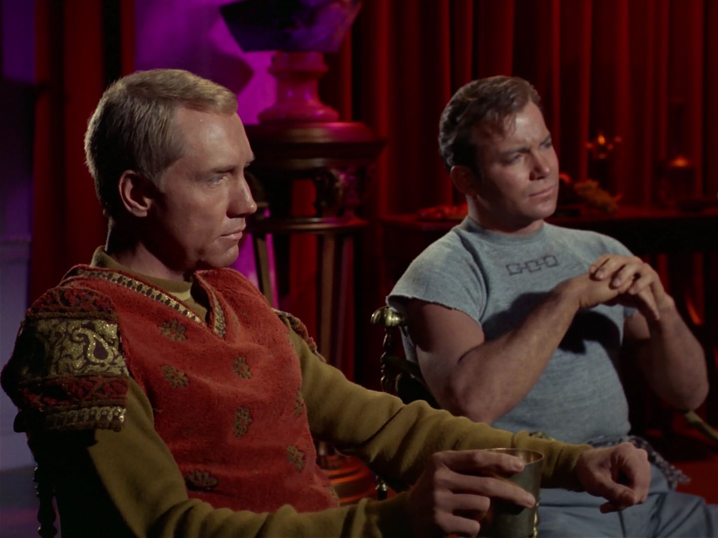 ariane179254_StarTrek_2x25_BreadAndCircuses_1699.jpg