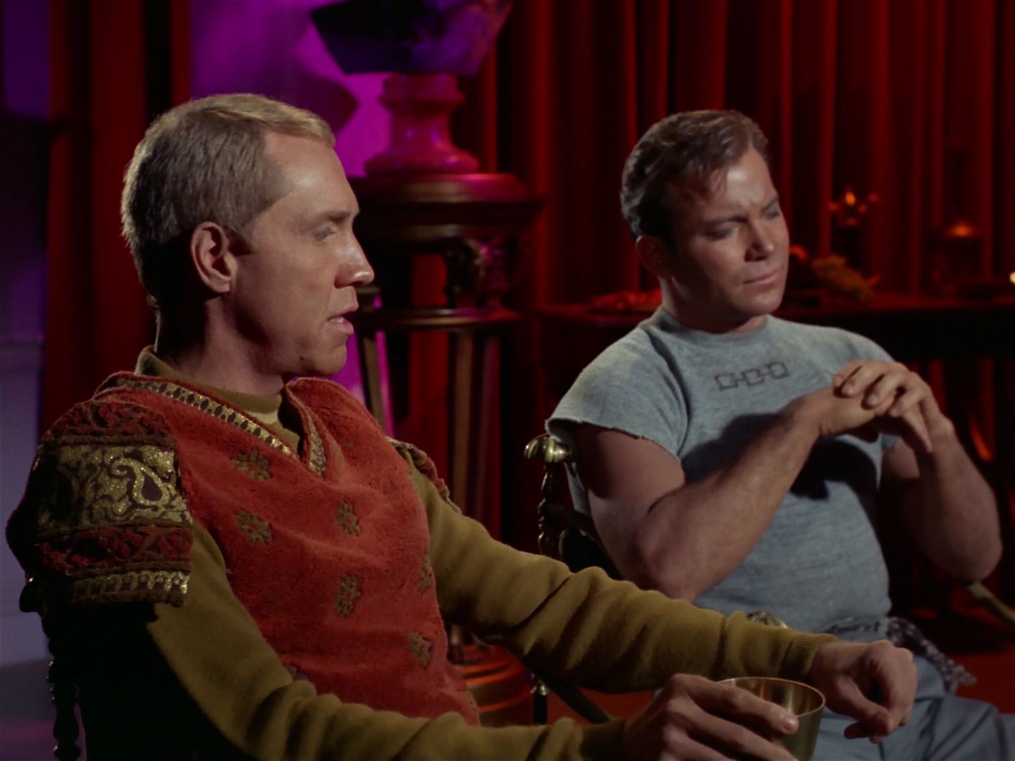 ariane179254_StarTrek_2x25_BreadAndCircuses_1729.jpg