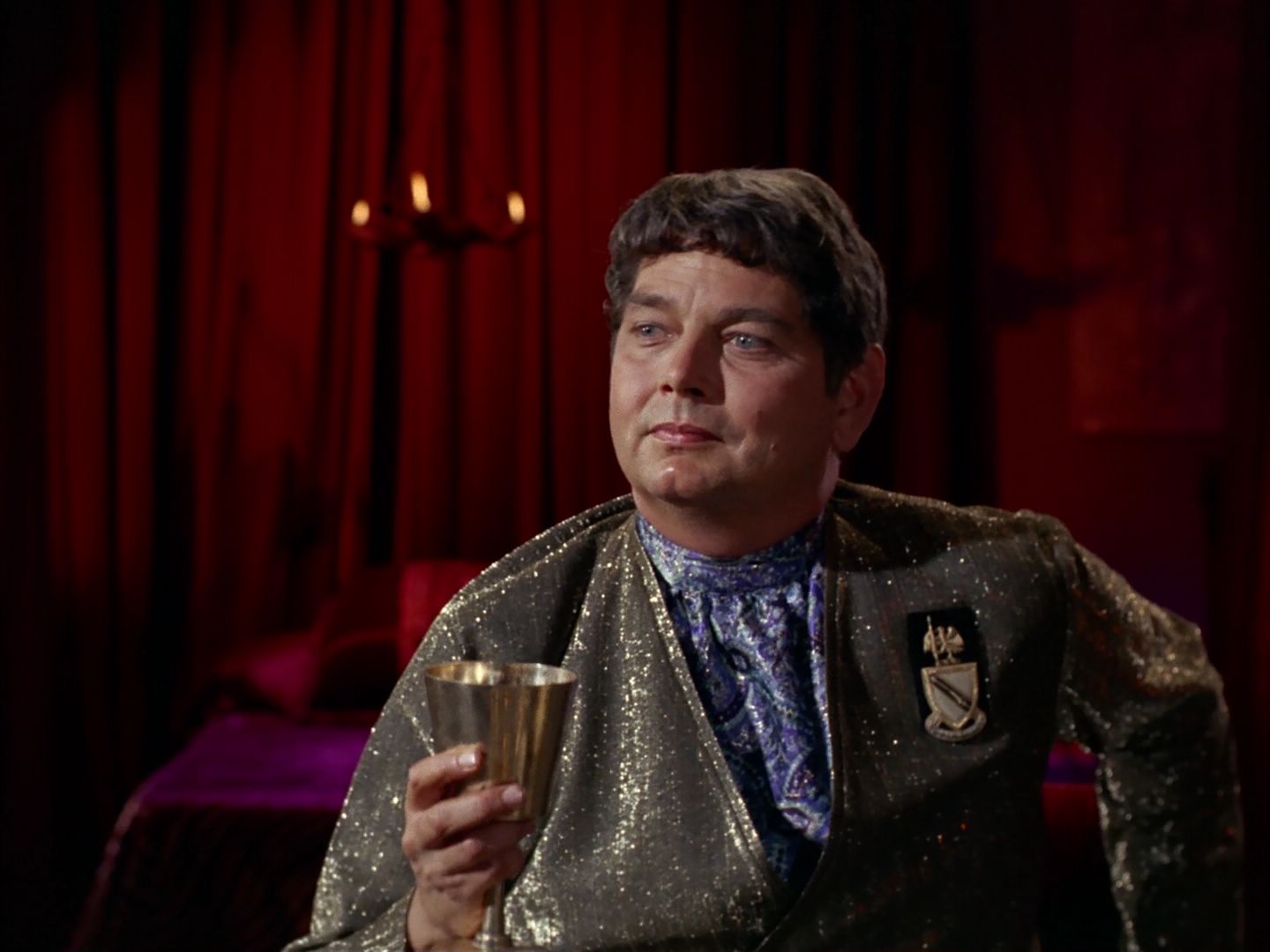 ariane179254_StarTrek_2x25_BreadAndCircuses_1853.jpg
