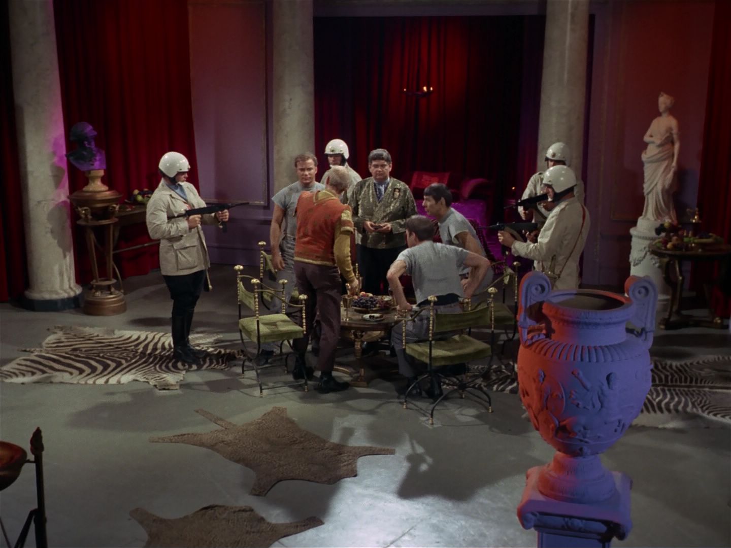 ariane179254_StarTrek_2x25_BreadAndCircuses_1882.jpg