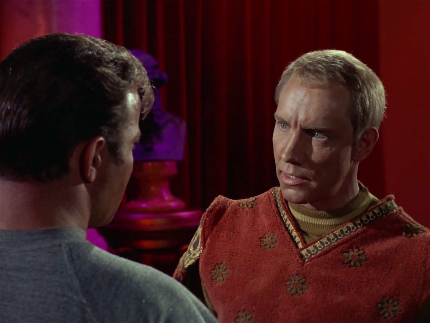 ariane179254_StarTrek_2x25_BreadAndCircuses_1888.jpg