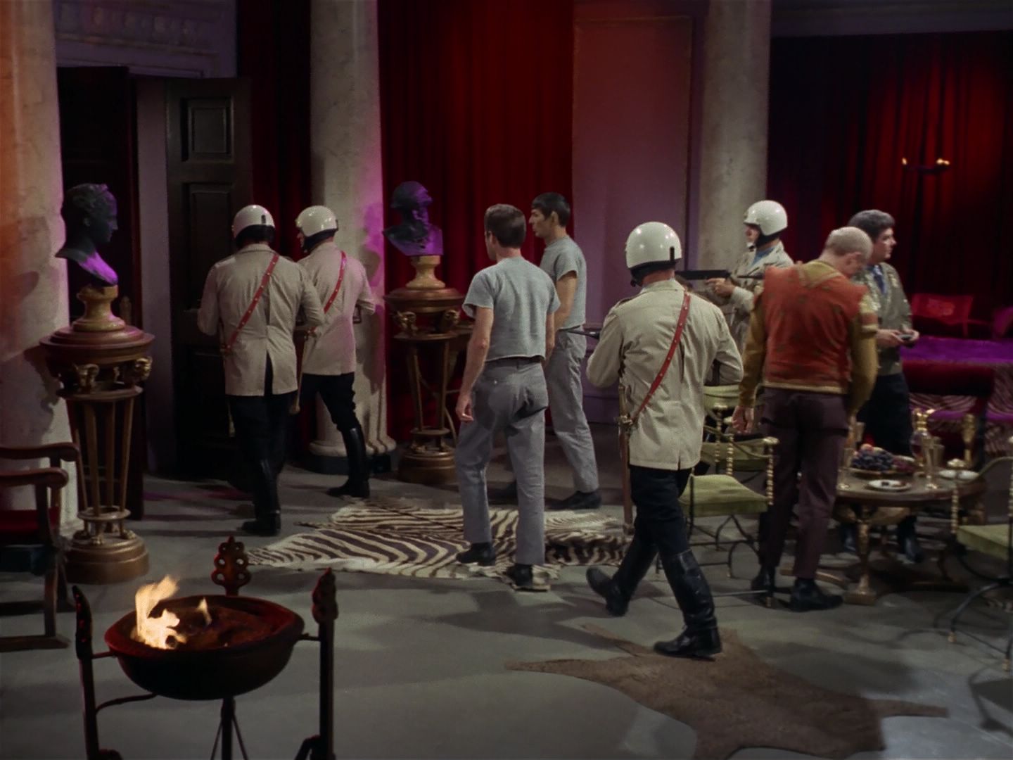 ariane179254_StarTrek_2x25_BreadAndCircuses_1897.jpg