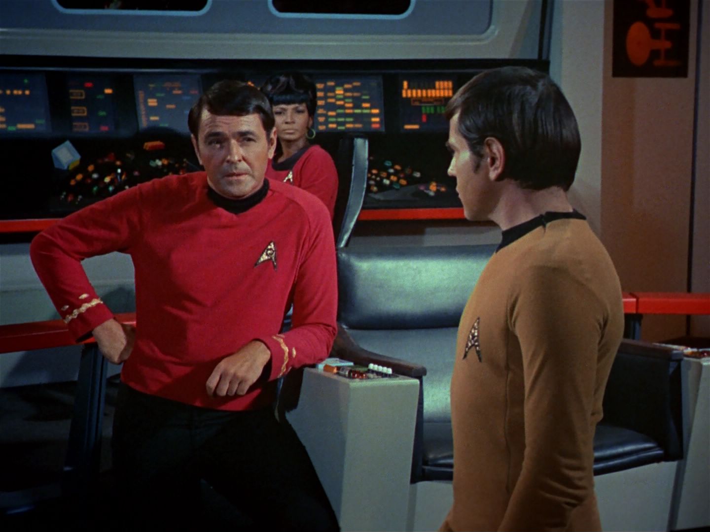 ariane179254_StarTrek_2x25_BreadAndCircuses_1926.jpg