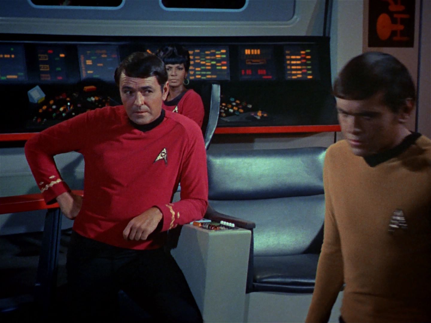 ariane179254_StarTrek_2x25_BreadAndCircuses_1943.jpg