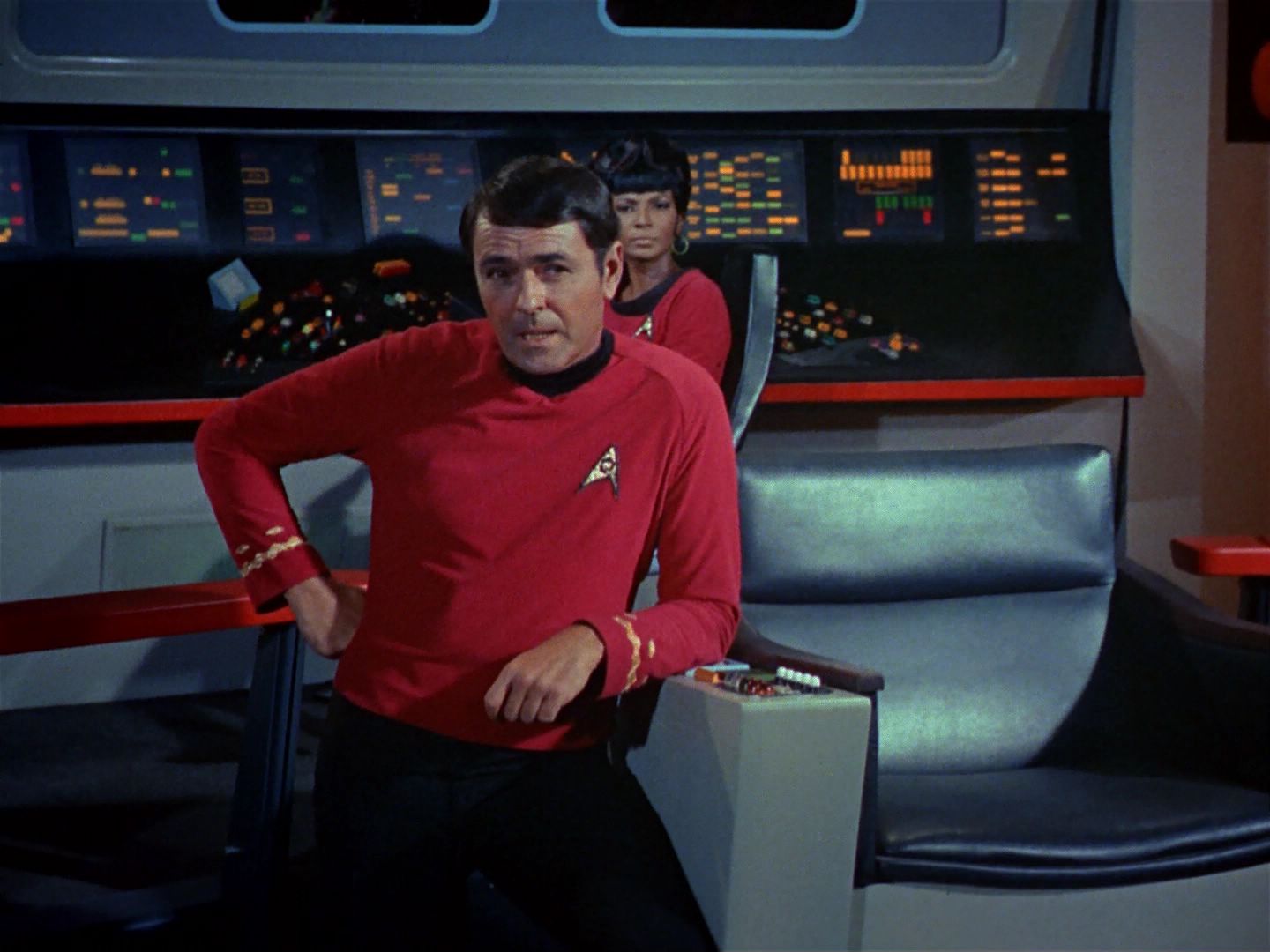 ariane179254_StarTrek_2x25_BreadAndCircuses_1947.jpg