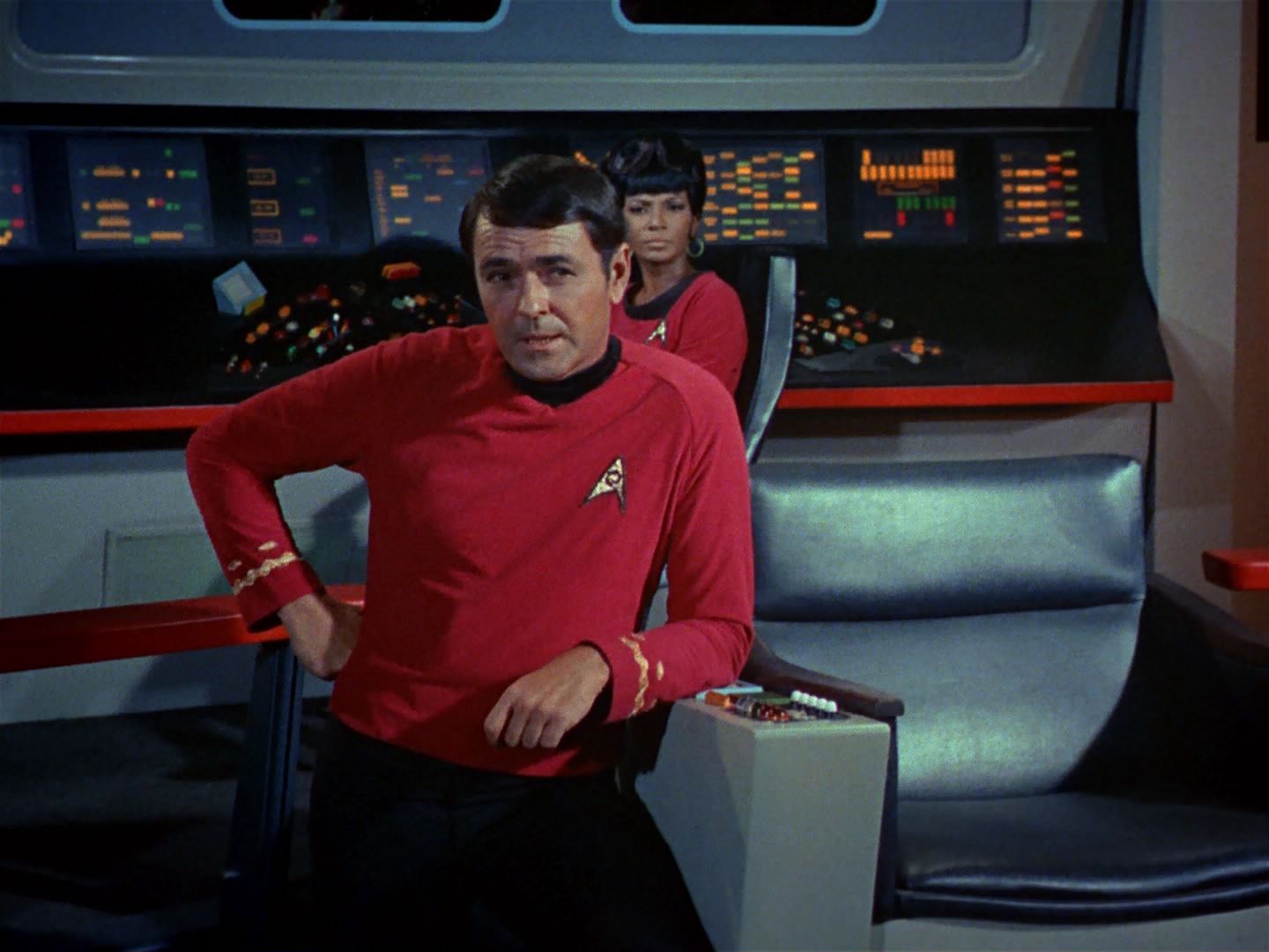ariane179254_StarTrek_2x25_BreadAndCircuses_1948.jpg