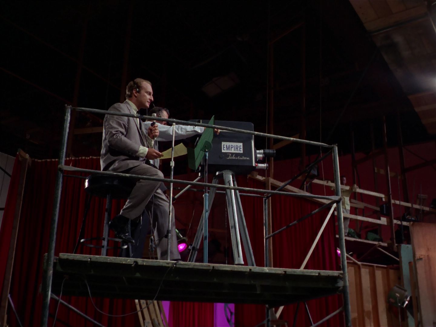 ariane179254_StarTrek_2x25_BreadAndCircuses_1990.jpg