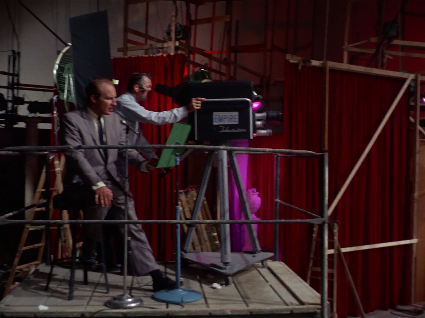 ariane179254_StarTrek_2x25_BreadAndCircuses_2035.jpg