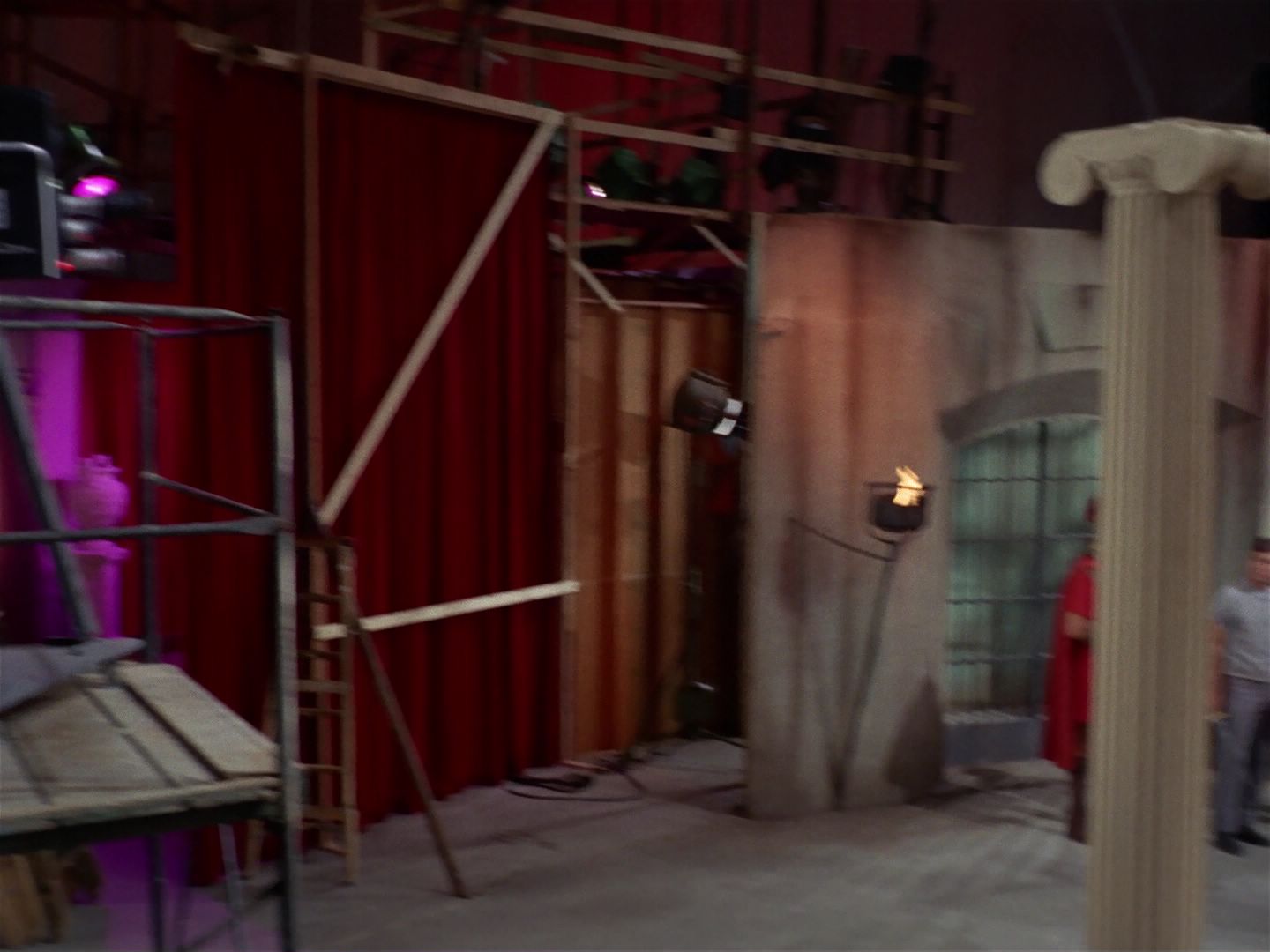 ariane179254_StarTrek_2x25_BreadAndCircuses_2036.jpg