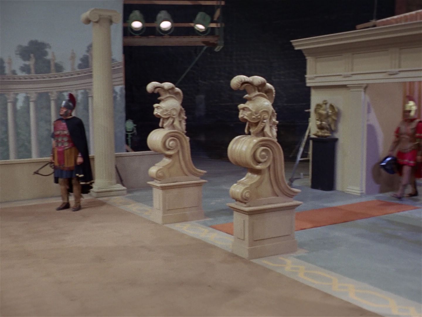 ariane179254_StarTrek_2x25_BreadAndCircuses_2046.jpg