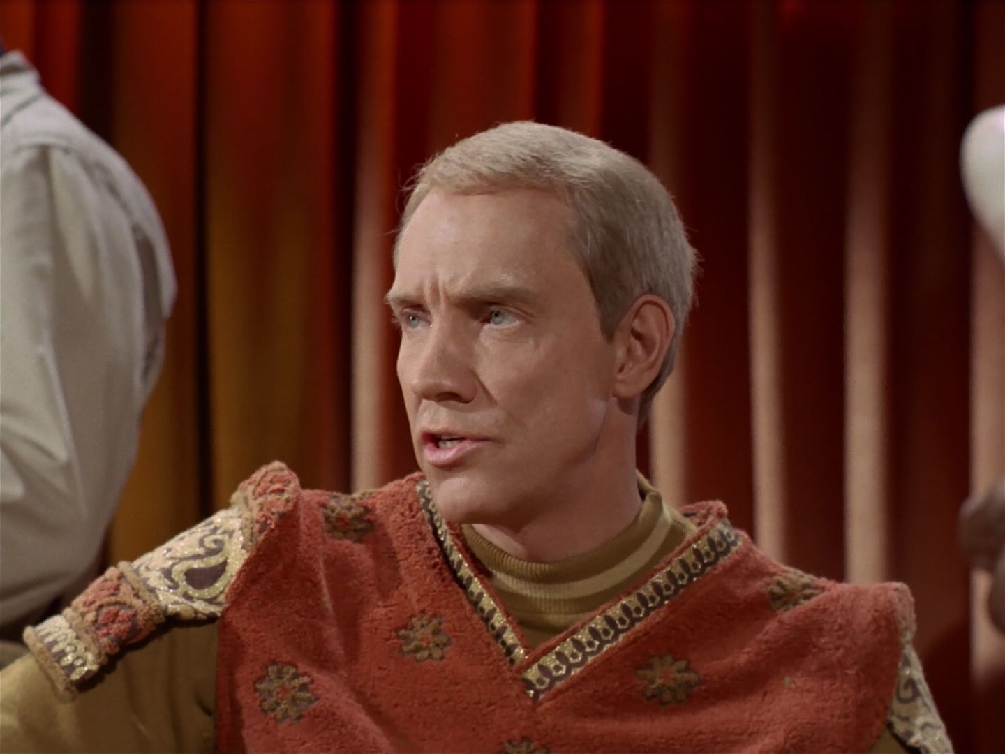 ariane179254_StarTrek_2x25_BreadAndCircuses_2202.jpg
