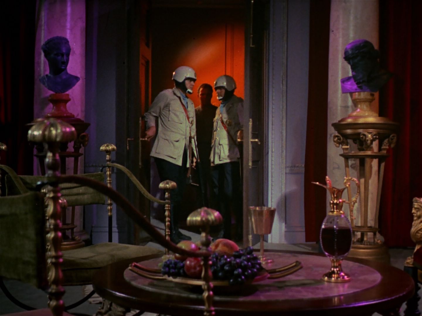 ariane179254_StarTrek_2x25_BreadAndCircuses_2437.jpg
