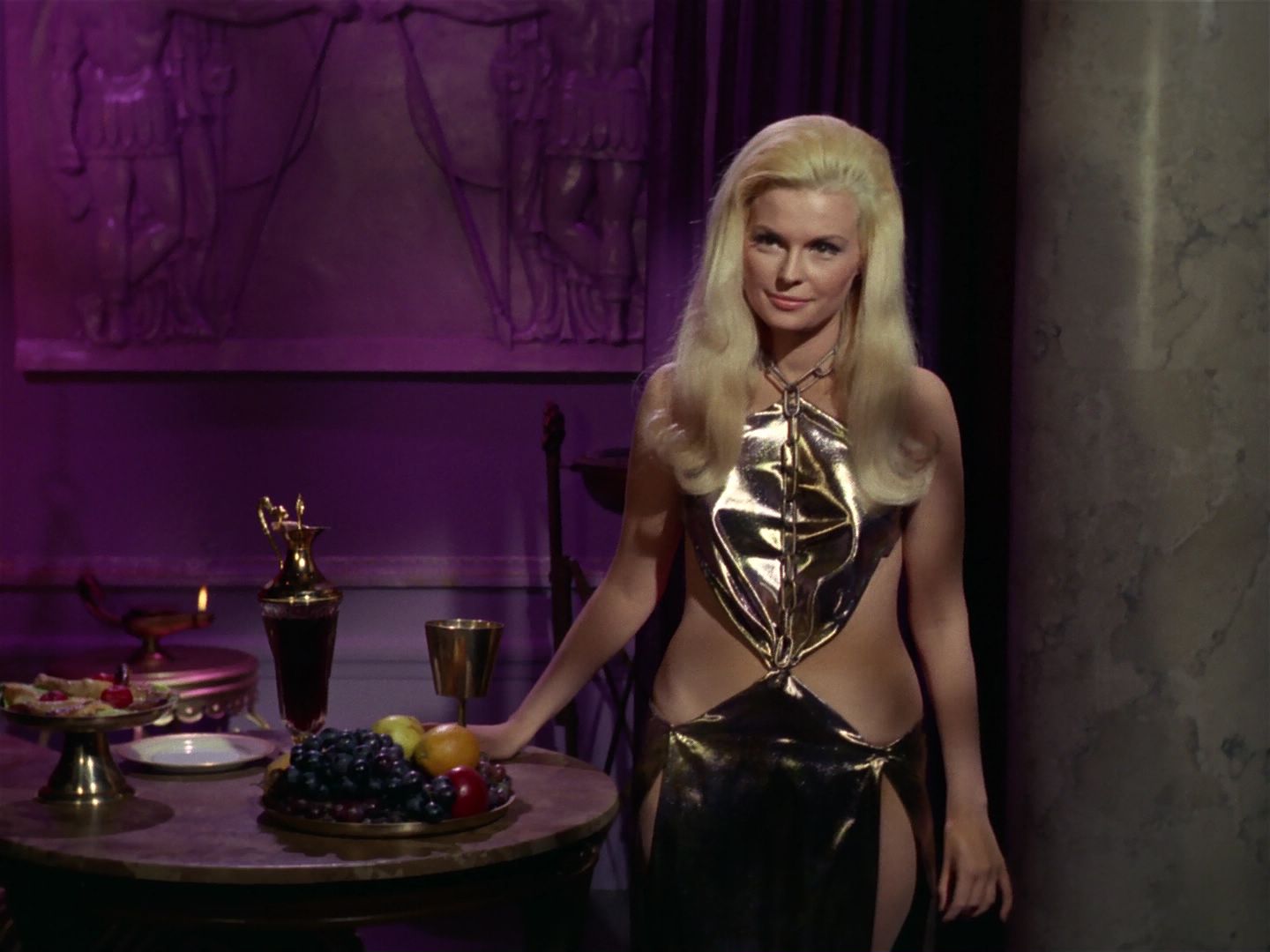 ariane179254_StarTrek_2x25_BreadAndCircuses_2462.jpg