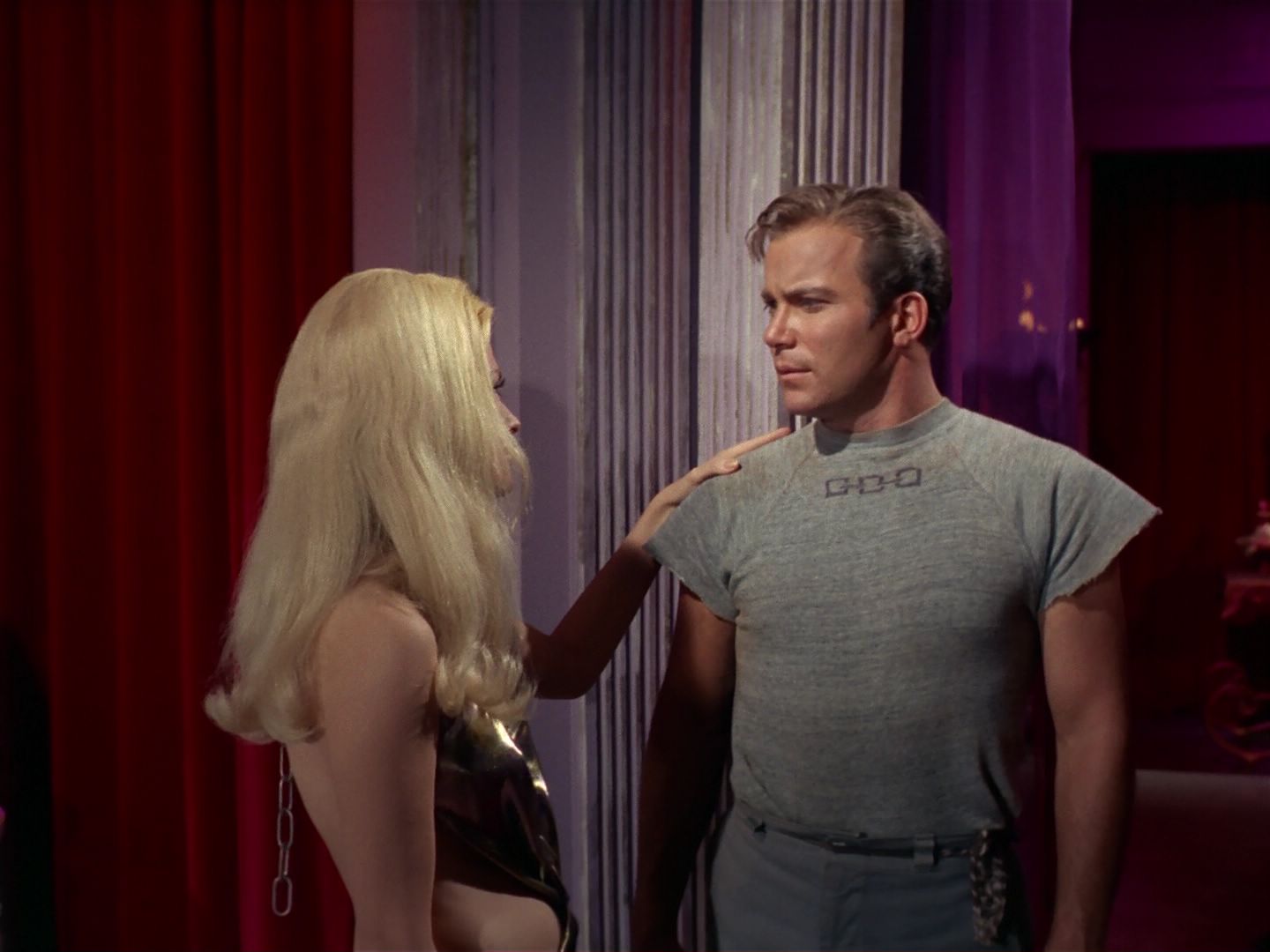 ariane179254_StarTrek_2x25_BreadAndCircuses_2526.jpg
