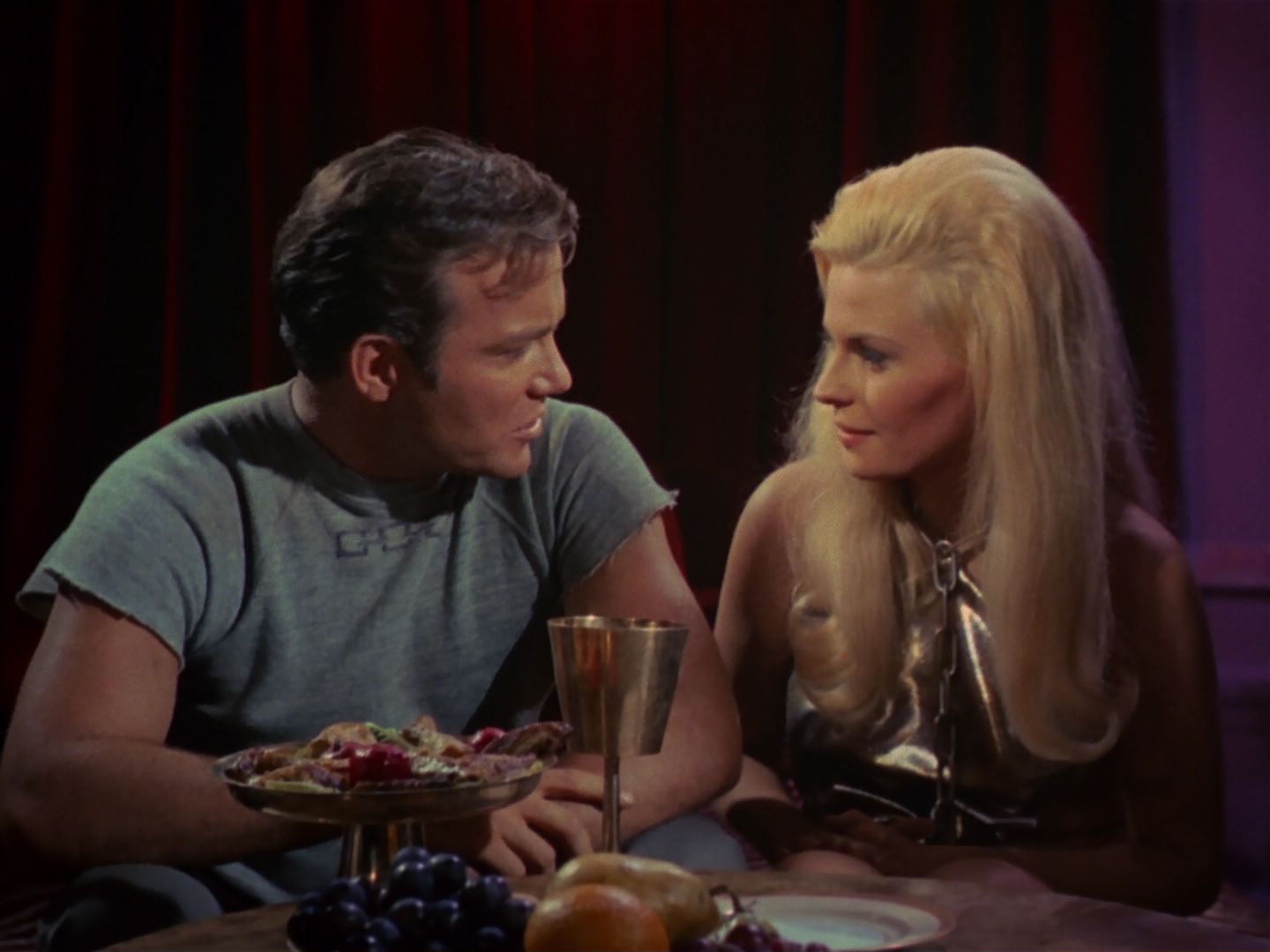 ariane179254_StarTrek_2x25_BreadAndCircuses_2748.jpg