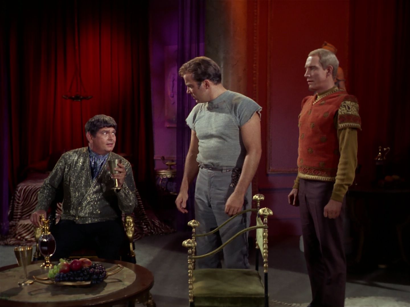 ariane179254_StarTrek_2x25_BreadAndCircuses_2820.jpg