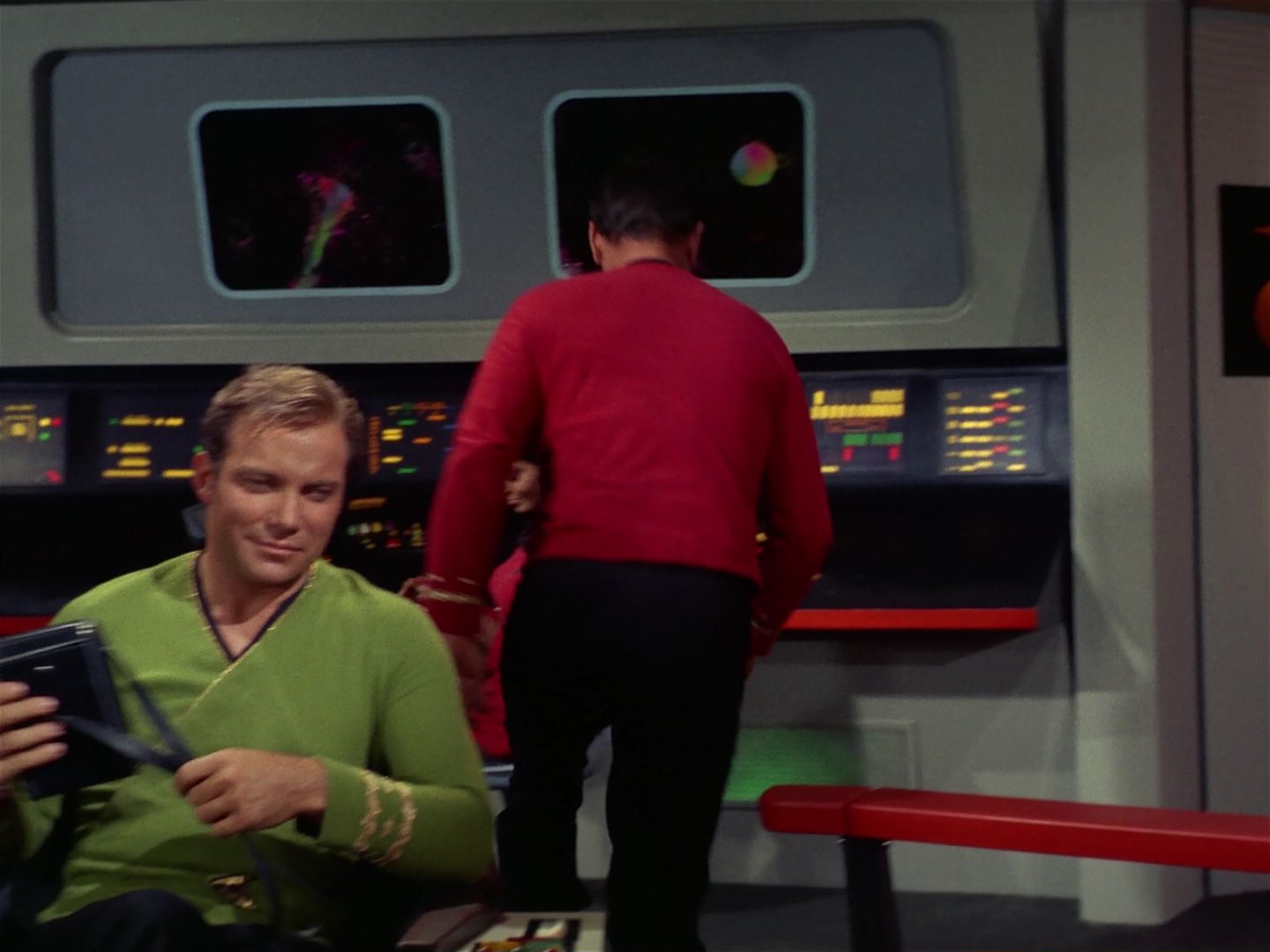ariane179254_StarTrek_2x25_BreadAndCircuses_3122.jpg