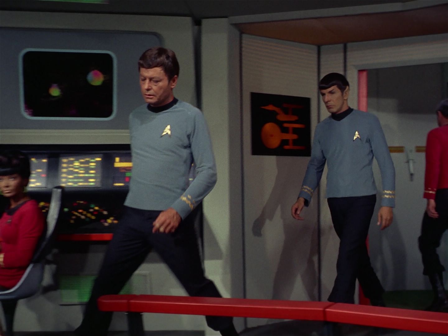 ariane179254_StarTrek_2x25_BreadAndCircuses_3127.jpg