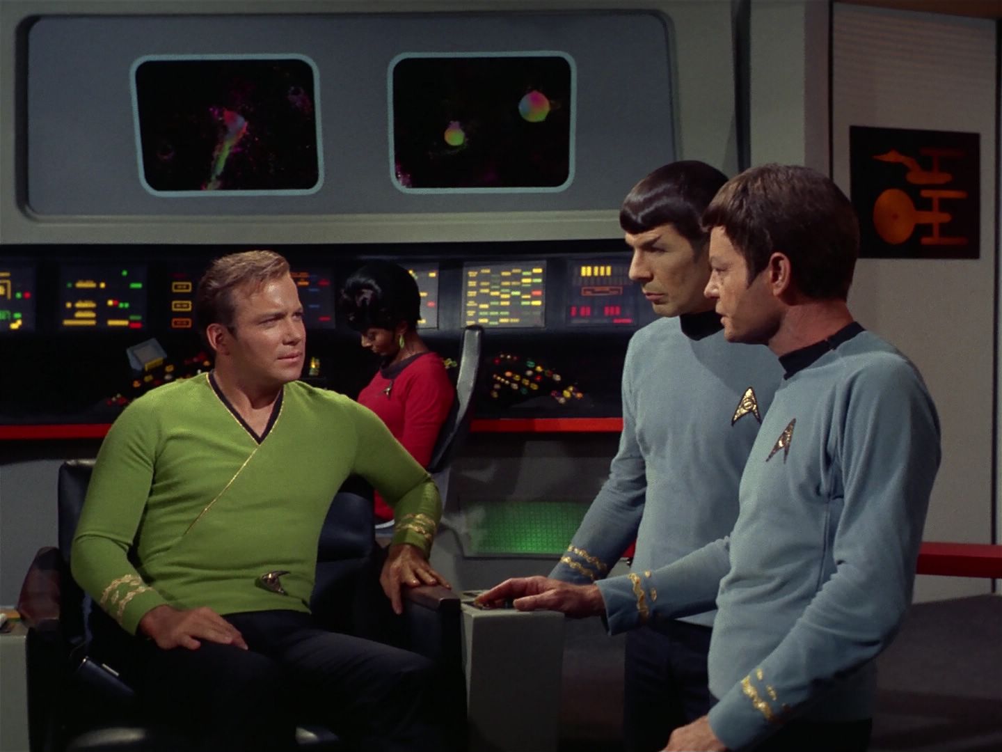 ariane179254_StarTrek_2x25_BreadAndCircuses_3132.jpg