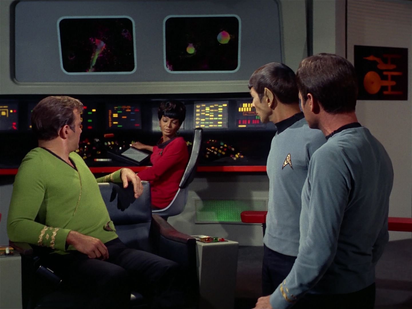 ariane179254_StarTrek_2x25_BreadAndCircuses_3159.jpg