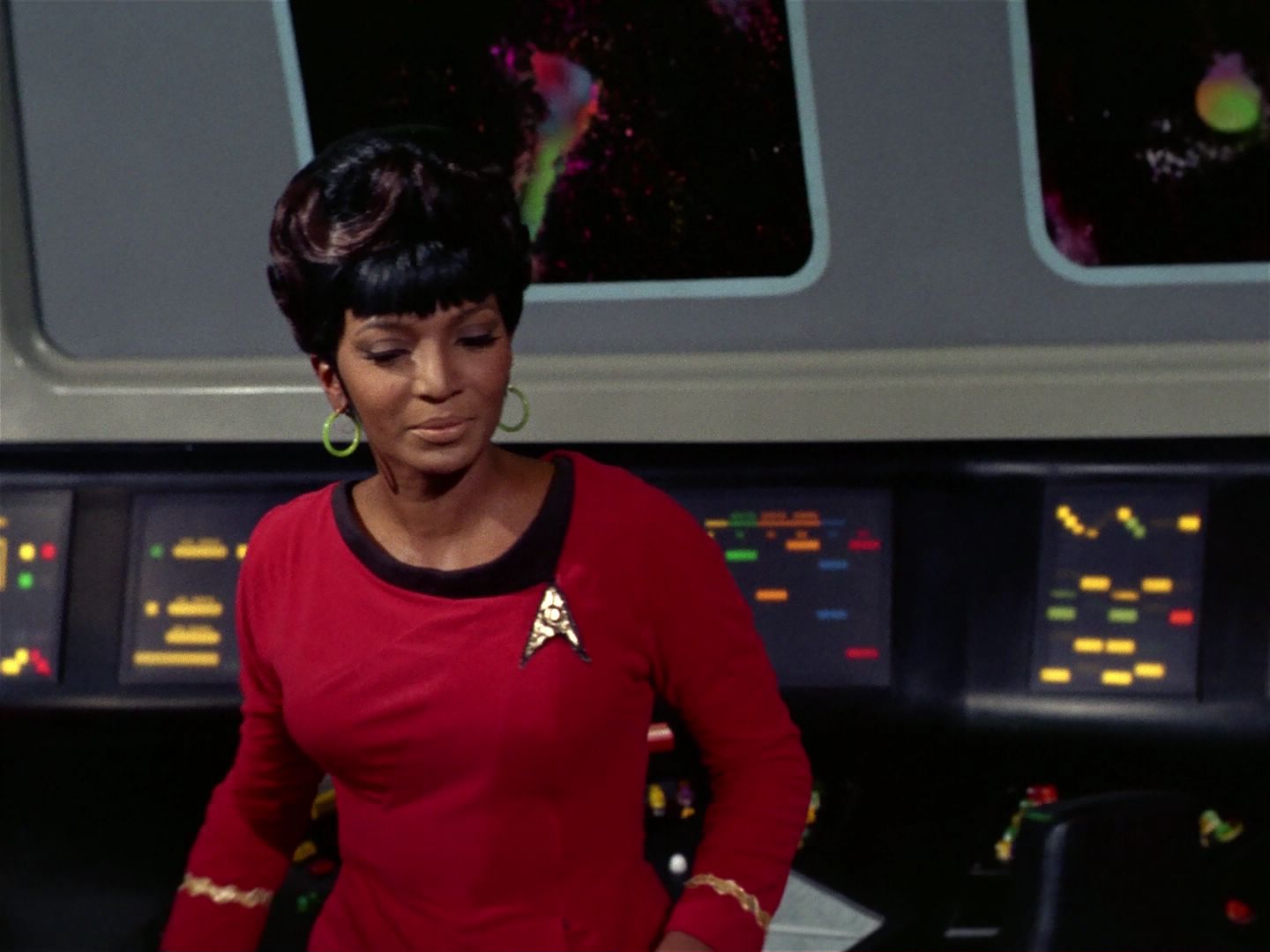 ariane179254_StarTrek_2x25_BreadAndCircuses_3173.jpg