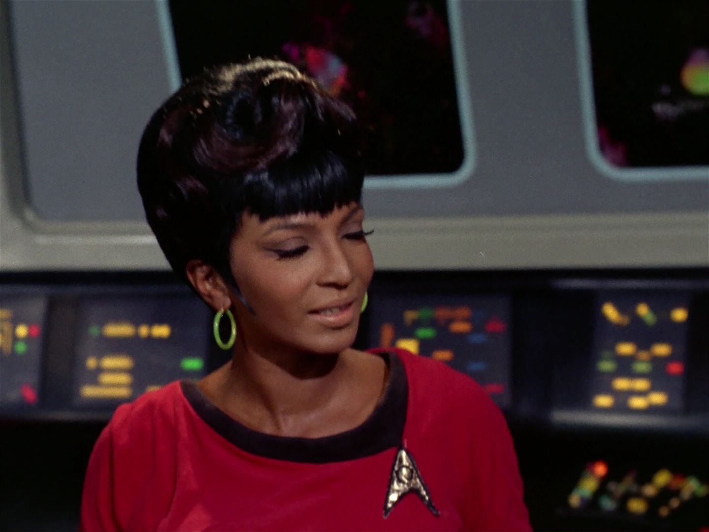 ariane179254_StarTrek_2x25_BreadAndCircuses_3175.jpg