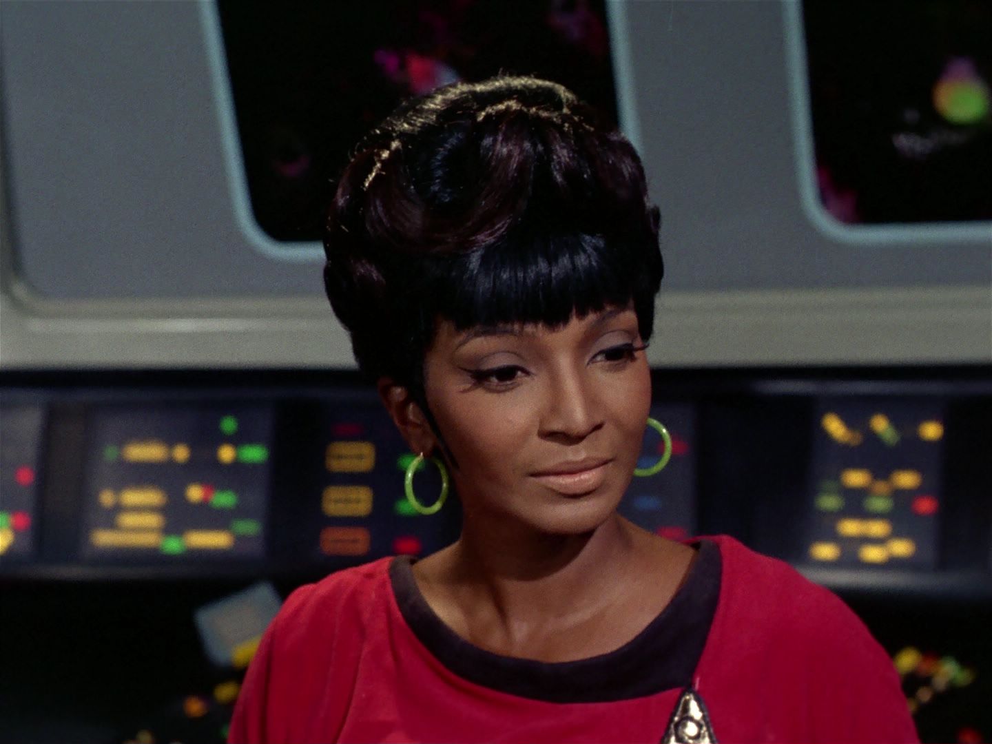ariane179254_StarTrek_2x25_BreadAndCircuses_3217.jpg