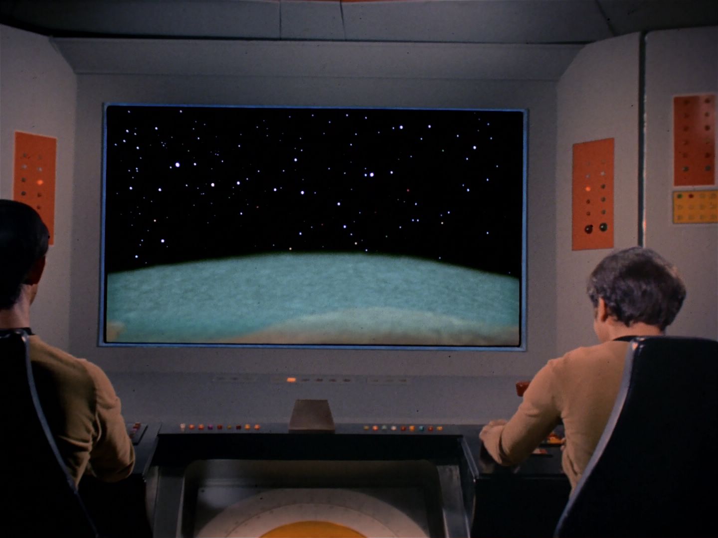 ariane179254_StarTrek_2x25_BreadAndCircuses_3227.jpg